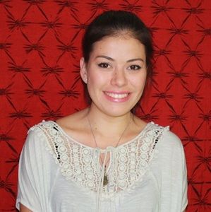 Meet your Posher, Abryl